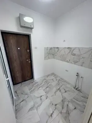 Garsoniera de vanzare zona CET, etaj 1, RENOVATA - imagine 3