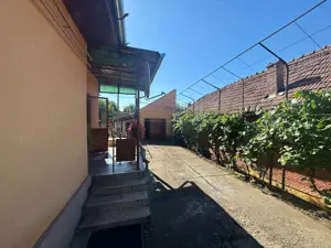 Sancraiu de Mures - Vanzare casa 3 camere - Str. Delureni - imagine 2