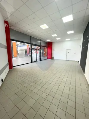Spațiu de inchiriat in Centru Comercial Fortuna