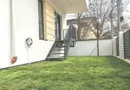 Titan 2 camere semidecomandat 53 mp + curte proprie 18 mp