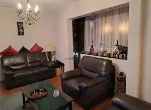 Vanzare Apartament 3 Camere Semidecomandat Luica-Stupilor