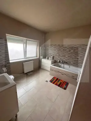 Casă spațioasă, de vanzare, cu 4 camere, 120 mp, zona Selgros - imagine 11