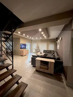 Casă spațioasă, de vanzare, cu 4 camere, 120 mp, zona Selgros - imagine 3