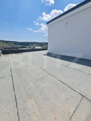 Casa de vanzare, cu 5 camere, 200 mp utili, 245 mp de teren, zona Teilor - imagine 7