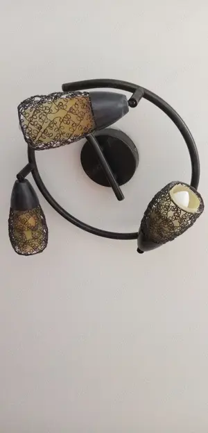 Lustra aplica cu 3 brate 