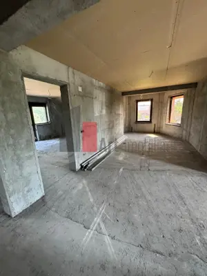 Casa la rosu in Peris - imagine 10