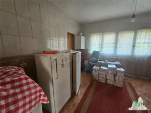 Vila spatioasa 525metri totali de inchiriat in centru Bolintin-Deal - imagine 12