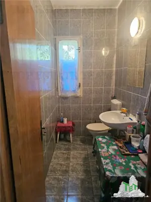 Vila spatioasa 525metri totali de inchiriat in centru Bolintin-Deal - imagine 10