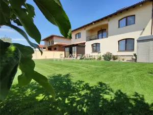 Vilă superbă  la cheie- Comision 0