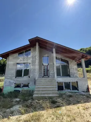 Casă cu panoramă deosebită pe Dealul Jelni – 10 ari de teren, stadiu semifinisat - imagine 2