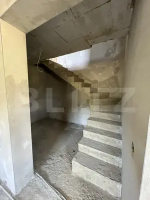 Casă cu panoramă deosebită pe Dealul Jelni – 10 ari de teren, stadiu semifinisat - imagine 17