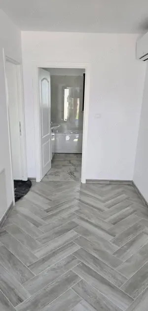 Vând cas 100m2 construit  Teren 586m2 intravilan vaslui situat str burebista, aproape de kaufland  - imagine 7