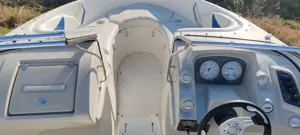 ambarcațiune de  agrement tip Larson 180 Sport  - imagine 4