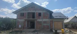 Vand casa "la rosu", 384 EUR mp, 326 mp, 6 dormitoare - imagine 4