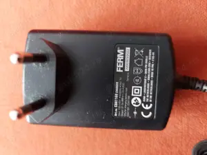 FERM incarcator acumulatori 20V, 4A sau 2A model CDA1169 - imagine 4