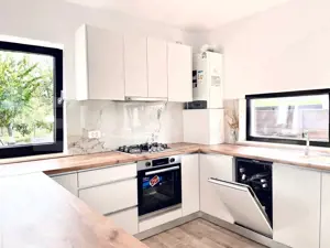 Casă modernă, tip duplex, de inchiriat, 88 mp + 200 mp teren, zona Lisaura  - imagine 9