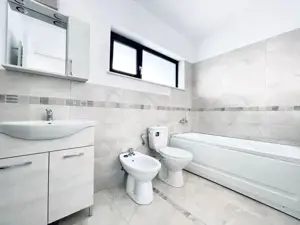 Casă modernă, tip duplex, de inchiriat, 88 mp + 200 mp teren, zona Lisaura  - imagine 11