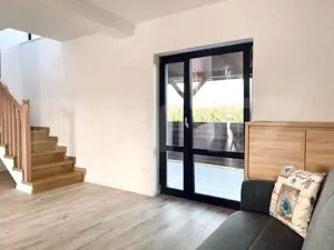 Casă modernă, tip duplex, de inchiriat, 88 mp + 200 mp teren, zona Lisaura  - imagine 5