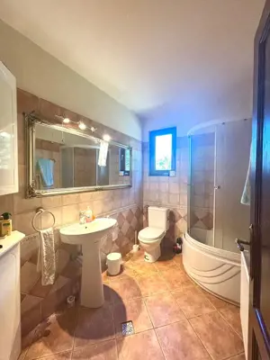 Casa individuala cu pozitie centrala, teren 1140 mp - Sanmihaiu Roman - imagine 14