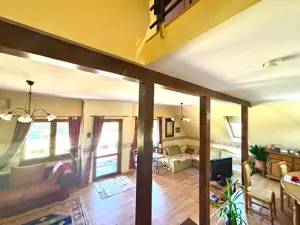 Casa individuala cu pozitie centrala, teren 1140 mp - Sanmihaiu Roman - imagine 4