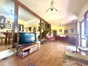 Casa individuala cu pozitie centrala, teren 1140 mp - Sanmihaiu Roman - imagine 2