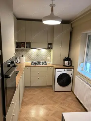 2 camere ultracentral piata libertatatii DECOMANDAT amenajat si mobilat modern cu CENTRALA etaj 3