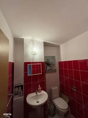 3 camere modelul mare 80 mp utili DECOMANDAT zona Saguna langa Casa de Pensii cu CENTRALA etaj 3 - imagine 2 3 camere modelul mare 80 mp utili DECOMANDAT zona Saguna langa Casa de Pensii cu CENTRALA etaj 3 - imagine 2