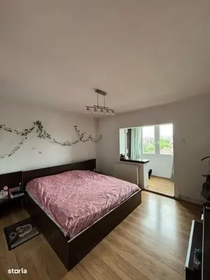 3 camere modelul mare 80 mp utili DECOMANDAT zona Saguna langa Casa de Pensii cu CENTRALA etaj 3 - imagine 11 3 camere modelul mare 80 mp utili DECOMANDAT zona Saguna langa Casa de Pensii cu CENTRALA etaj 3 - imagine 11