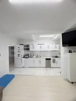 Casa individuala , 3 garaje , terasa ,  352mp utili, zona Dambu Rotund - imagine 14