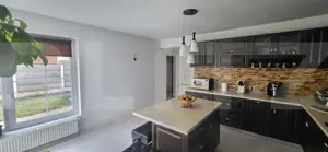 Casă modernă cu 5 camere complet utilată, în Sânmihaiu Român - imagine 5