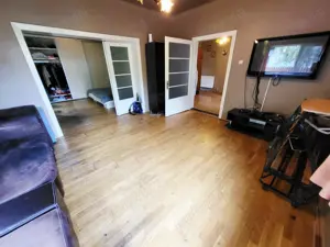 *PROPRIETAR*Casa 3 camere*Bucatarie+Baie+Beci*Sud*Democratiei*Piata Anton* - imagine 3