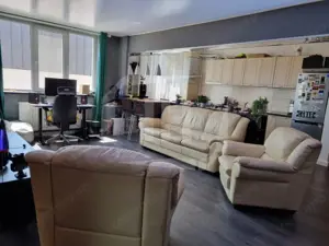 Apartament cu 2 camere, terasa, intermediar, parcare, zona Andrei Muresanu