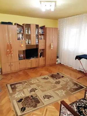 3 camere decomandat vedere pe 2 parti, CENTRALA, zona Dambovita - imagine 4