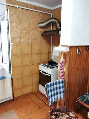 3 camere decomandat vedere pe 2 parti, CENTRALA, zona Dambovita - imagine 2