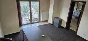 Inchiriez birouri individuale 35 mp ! - imagine 7 Inchiriez birouri individuale 35 mp ! - imagine 7