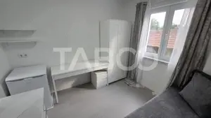 Garsoniera renovata la prima inchiriere etaj intermediar Lupeni