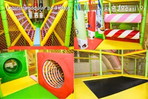 Vand Modular - labirint pe 3 etaje 