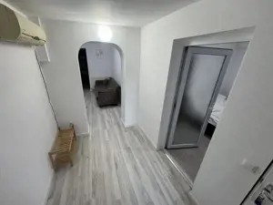 Casă cu 3 camere zona Faleză Nord, Renovată, Centrală pe gaz - imagine 10