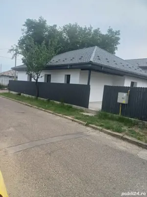 Casă de vânzare în Bârlad, strada Islaz nr.23, toate utilitățile 