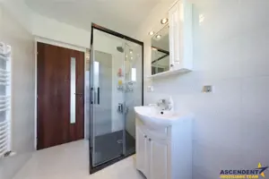 Vila apreciabila,Sanpetru,toate utilitatile,iluminat stradal,drum asfaltat - imagine 11