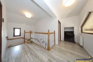 Vila apreciabila,Sanpetru,toate utilitatile,iluminat stradal,drum asfaltat - imagine 16