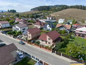 Vila apreciabila,Sanpetru,toate utilitatile,iluminat stradal,drum asfaltat - imagine 17