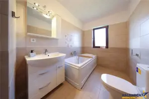 Vila apreciabila,Sanpetru,toate utilitatile,iluminat stradal,drum asfaltat - imagine 18