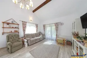 Vila apreciabila,Sanpetru,toate utilitatile,iluminat stradal,drum asfaltat - imagine 14