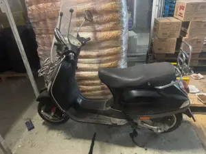 Piaggio vespa 50 fara carnet - imagine 3 Piaggio vespa 50 fara carnet - imagine 3