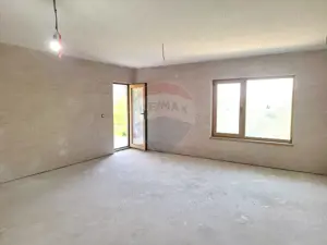 Casă / Vilă la gri aproape gata sa devina " acasa" ! - imagine 8