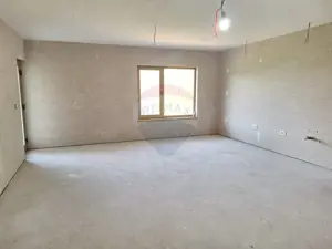 Casă / Vilă la gri aproape gata sa devina " acasa" ! - imagine 7