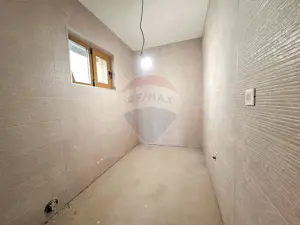 Casă / Vilă la gri aproape gata sa devina " acasa" ! - imagine 9