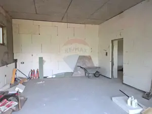 Casă / Vilă la gri aproape gata sa devina " acasa" ! - imagine 18