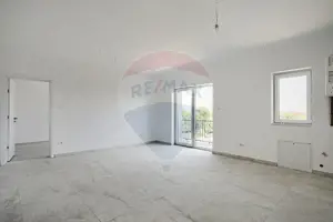 Apartament Nou 3 camere de vânzare  zona Gradiste - imagine 3